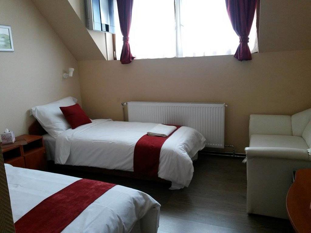 Abszolút Hotel és Panzió Nyírbátor Chambre photo