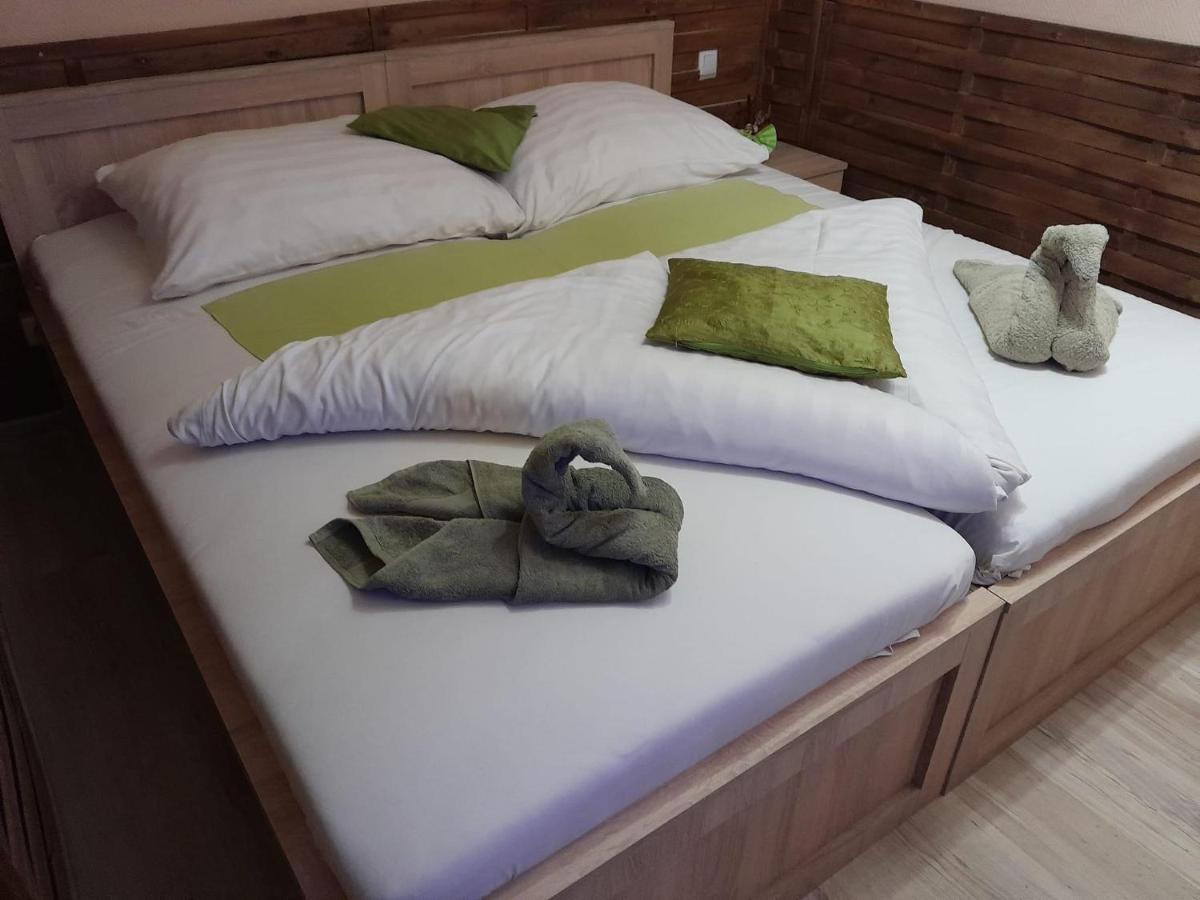 Abszolút Hotel és Panzió Nyírbátor Extérieur photo