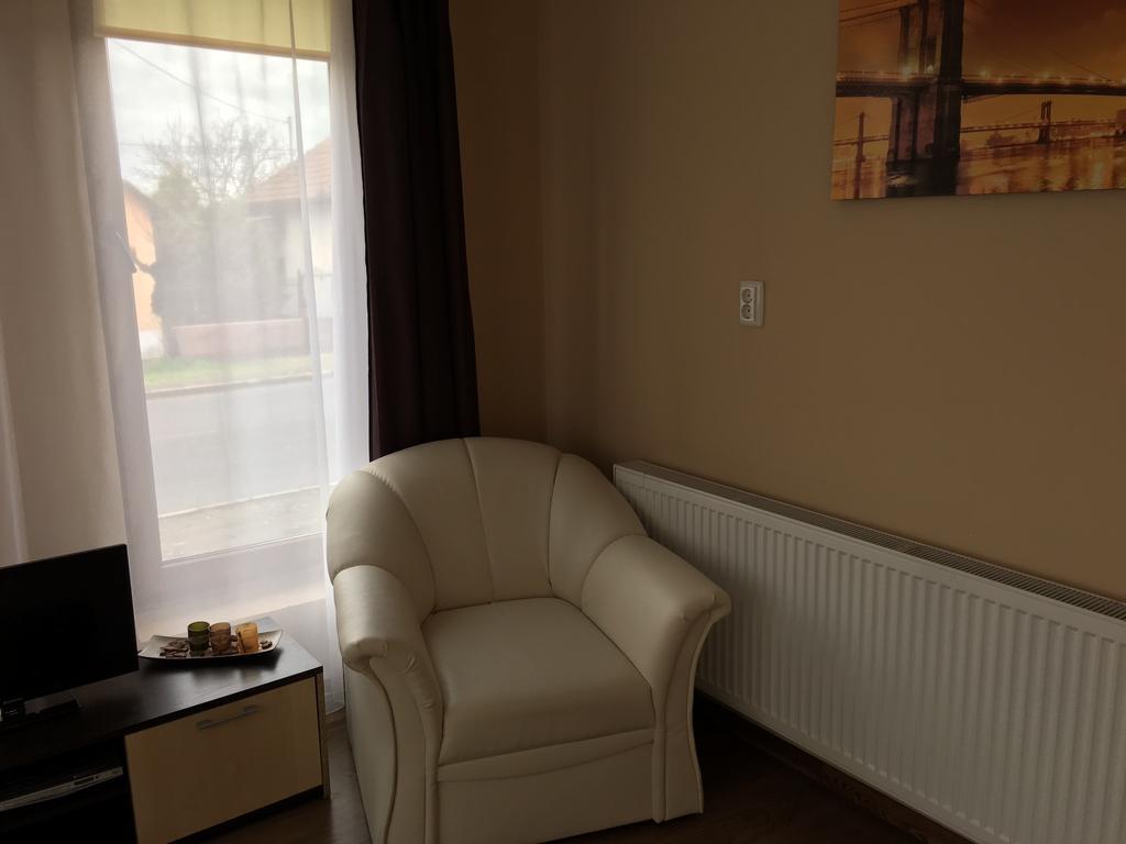 Abszolút Hotel és Panzió Nyírbátor Extérieur photo