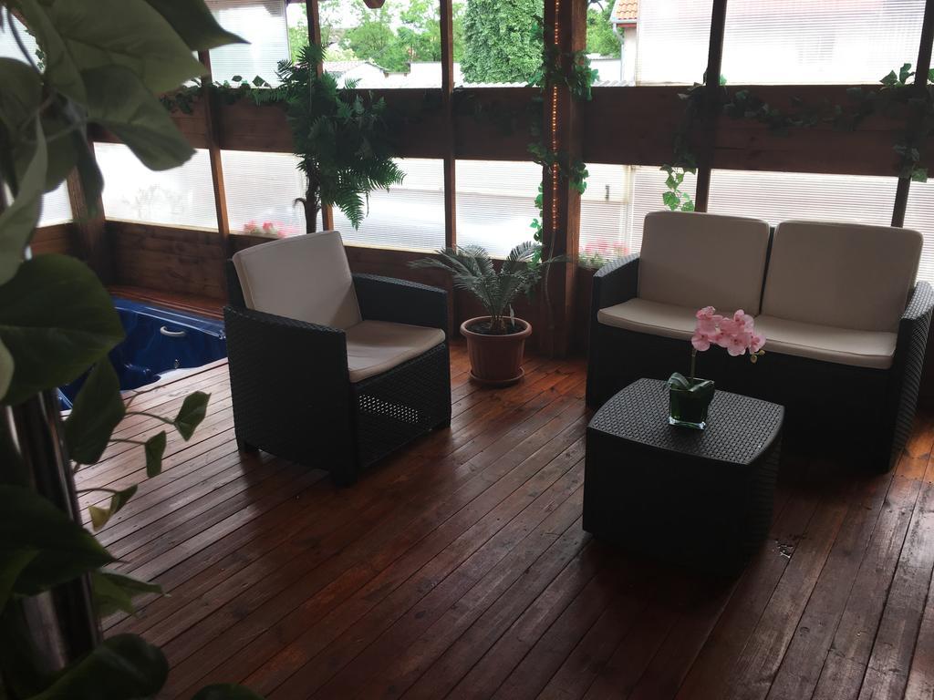 Abszolút Hotel és Panzió Nyírbátor Extérieur photo