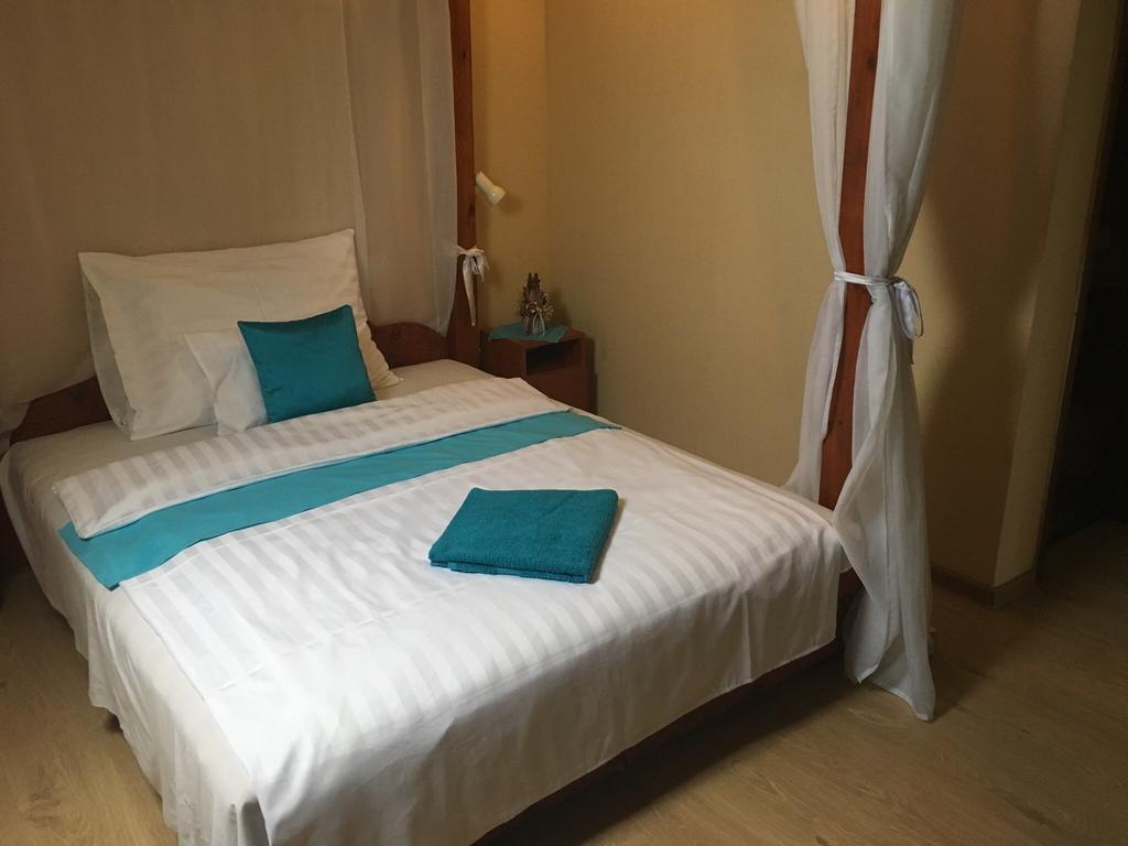 Abszolút Hotel és Panzió Nyírbátor Extérieur photo