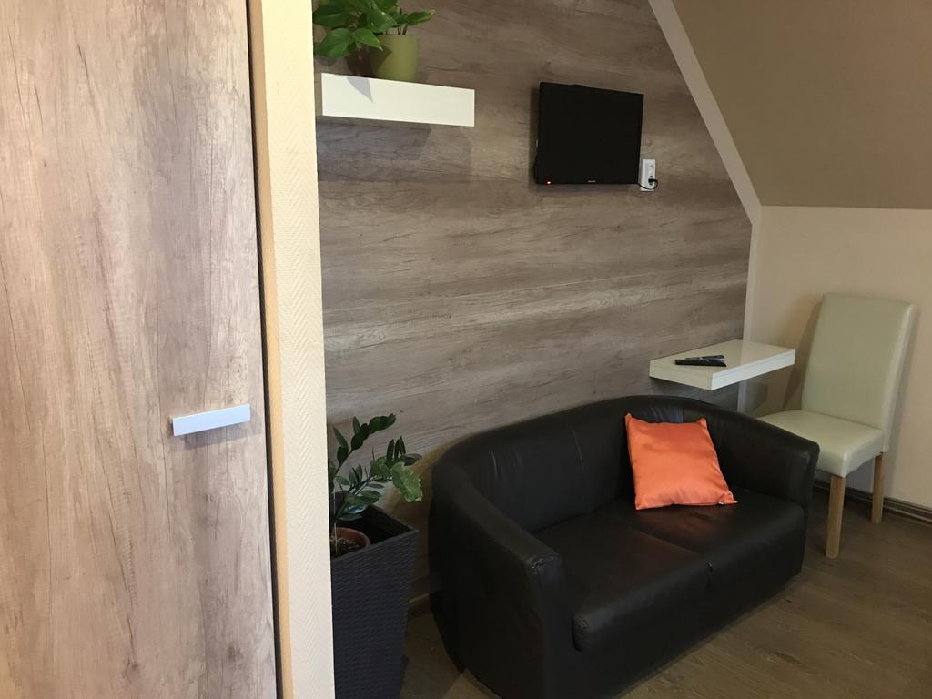 Abszolút Hotel és Panzió Nyírbátor Extérieur photo