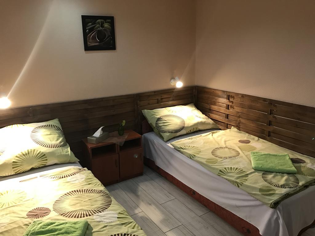 Abszolút Hotel és Panzió Nyírbátor Extérieur photo